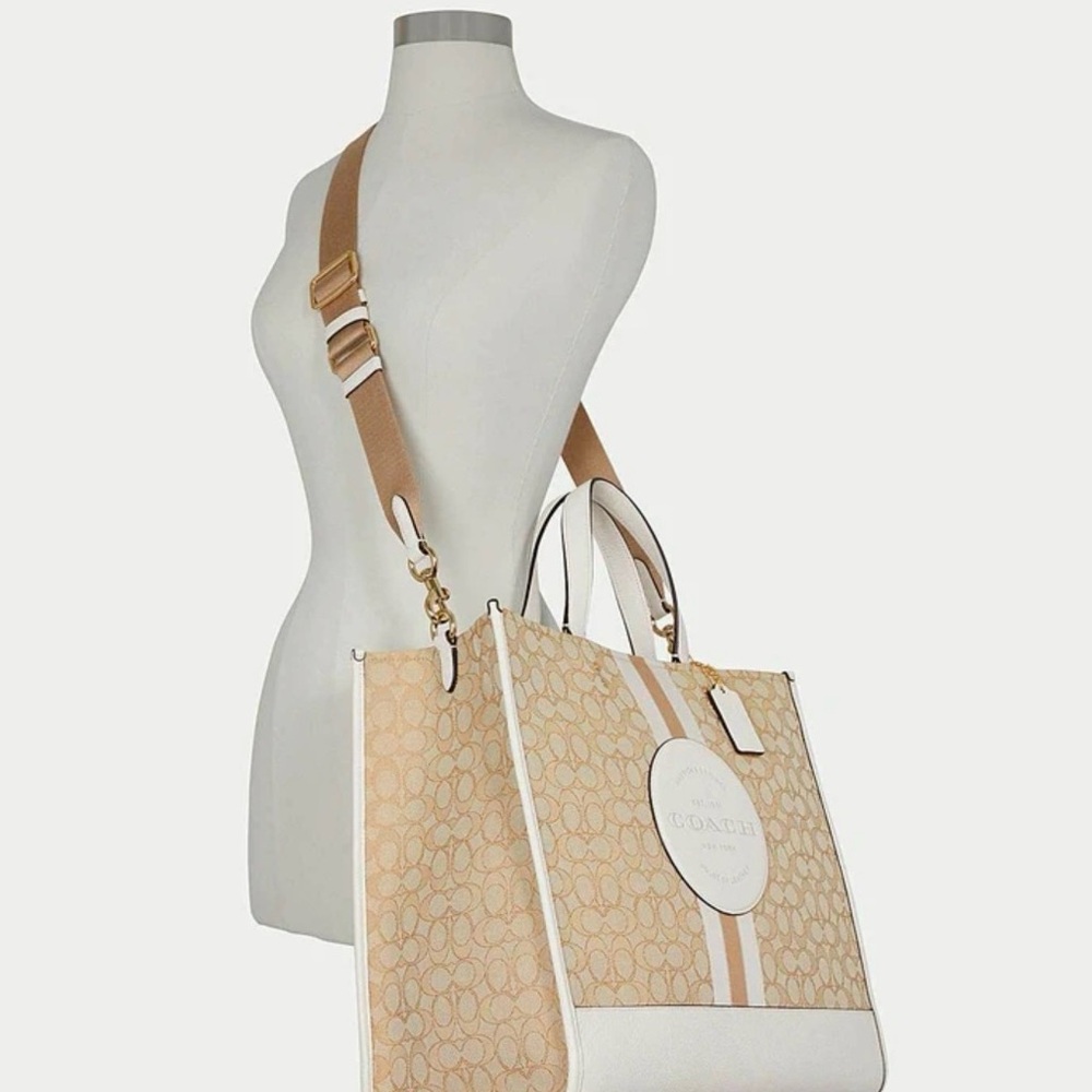 NWT Coach Dempsey Tote 40 Signature Jacquard Stripe Coach Patch C8414 - Picture 2 of 16